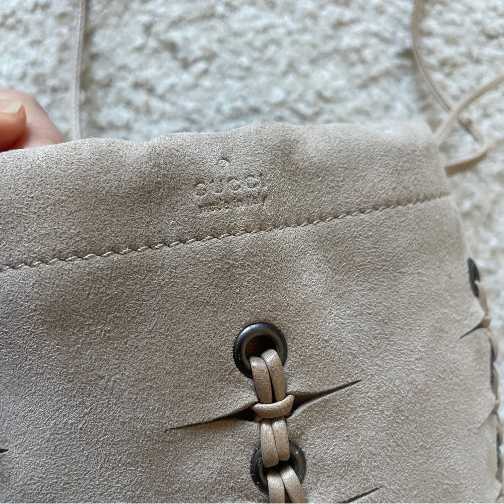 Gucci suede leather beige mini handbag - Picture 3 of 7